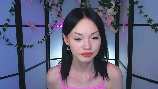 LilySparkls online show from May 12, 2026, 2:36 pm