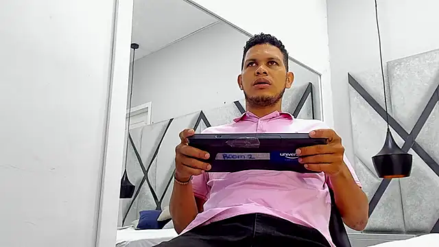 NohaBrooks online show from April 13, 2026, 1:05 pm