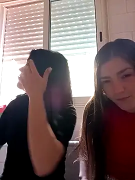 Snapshot of fogosabella225 chatting on April 8, 2026, 9:20 am fogosabella225 online show from April 8, 2026, 9:20 am