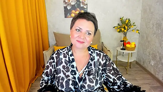 AnnaCorlane online show from June 15, 2026, 3:31 am