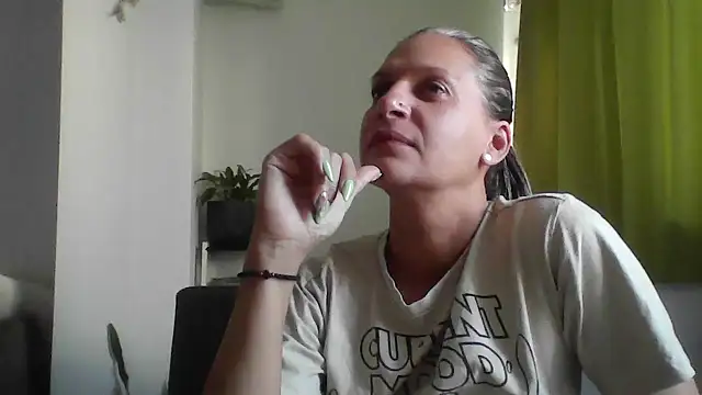SweetLilTrouble online show from June 15, 2026, 3:47 pm