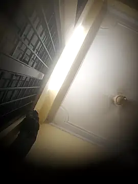 iztentacion online show from April 6, 2026, 5:47 pm