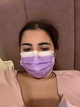 AnnieCartier online show from April 15, 2026, 9:48 pm