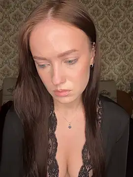 Bonny Red  online show from April 7, 2026, 2:17 pm