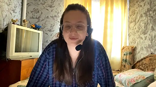 Snapshot of RosaliaHonohan chatting on April 8, 2026, 5:18 am RosaliaHonohan online show from April 8, 2026, 5:18 am