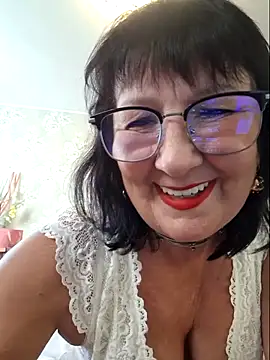 Snapshot of LaliaMia chatting on October 14, 2025, 10:16 am LaliaMia online show from October 14, 2025, 10:16 am