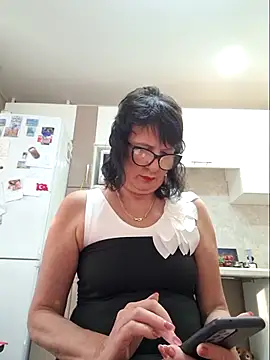 Snapshot of LaliaMia chatting on November 3, 2025, 4:03 am LaliaMia online show from November 3, 2025, 4:03 am