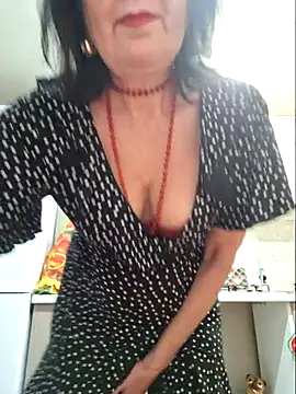 Snapshot of LaliaMia chatting on November 9, 2025, 4:00 am LaliaMia online show from November 9, 2025, 4:00 am