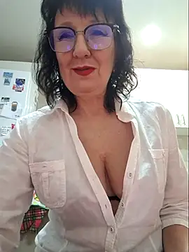 Snapshot of LaliaMia chatting on November 17, 2025, 3:23 am LaliaMia online show from November 17, 2025, 3:23 am