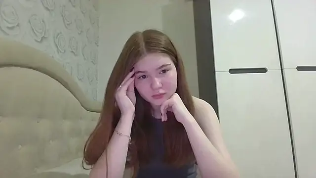 Snapshot of braveblush chatting on April 7, 2026, 9:15 pm braveblush online show from April 7, 2026, 9:15 pm