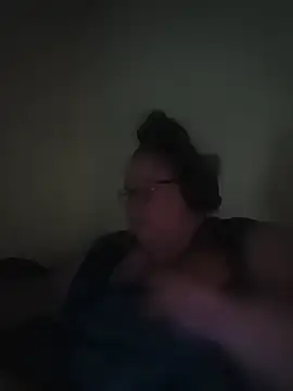 hisalphaqueen27 online show from July 17, 2026, 1:45 am
