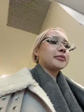 pink medi1 online show from April 12, 2026, 10:31 am