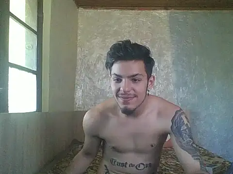 Snapshot of robertmrn112 chatting on May 27, 2026, 11:29 am robertmrn112 online show from May 27, 2026, 11:29 am