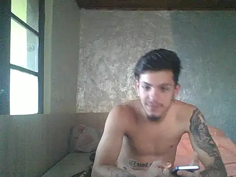 Snapshot of robertmrn112 chatting on May 29, 2026, 5:22 pm robertmrn112 online show from May 29, 2026, 5:22 pm