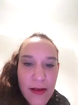 Maggie38 online show from April 14, 2026, 2:12 pm