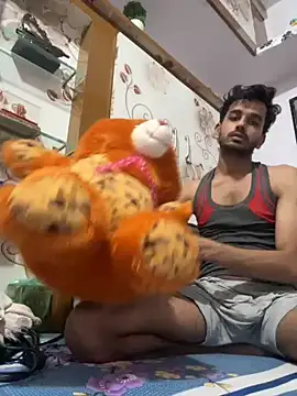 Snapshot of aadibuttplug chatting on May 29, 2026, 6:17 pm aadibuttplug online show from May 29, 2026, 6:17 pm