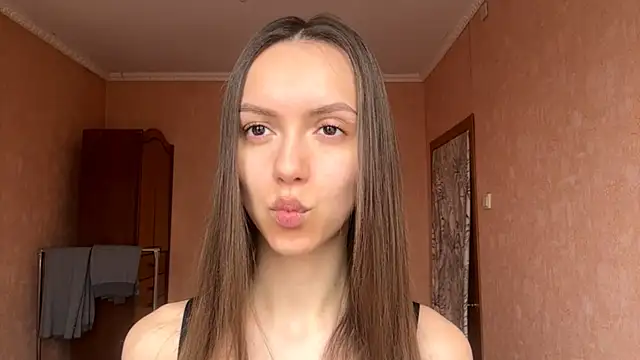 BrandyNorthcott online show from April 21, 2026, 2:37 am