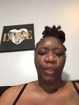 amberchill26 online show from May 19, 2026, 11:05 am