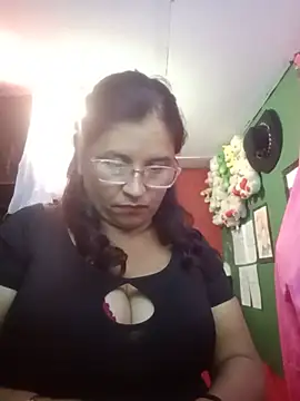 Pato-Andrea26 online show from May 6, 2026, 2:33 pm
