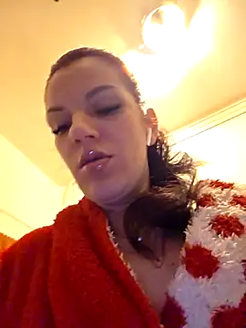 SweetMomy  online show from April 15, 2026, 2:51 am