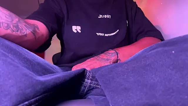 Snapshot of 77_Tonny chatting on April 10, 2026, 1:33 am 77 Tonny online show from April 10, 2026, 1:33 am