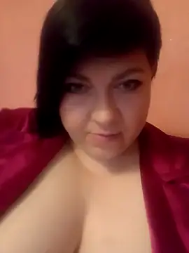 LeraSwan33 online show from April 13, 2026, 5:35 am