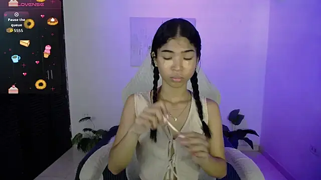 Snapshot of Jully_dreams chatting on May 30, 2026, 4:26 pm Jully dreams online show from May 30, 2026, 4:26 pm