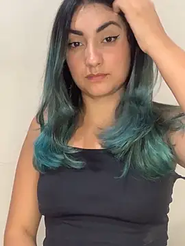 jadesecrett online show from April 15, 2026, 12:06 am