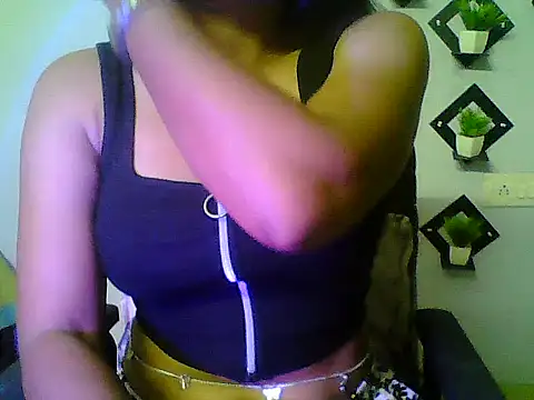 Snapshot of Saxy_Mony002 chatting on June 23, 2026, 3:43 pm Saxy Mony002 online show from June 23, 2026, 3:43 pm