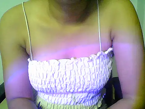Snapshot of Saxy_Mony002 chatting on June 26, 2026, 12:04 am Saxy Mony002 online show from June 26, 2026, 12:04 am