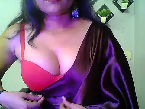 Snapshot of Saxy_Mony002 chatting on July 7, 2026, 3:27 pm Saxy Mony002 online show from July 7, 2026, 3:27 pm