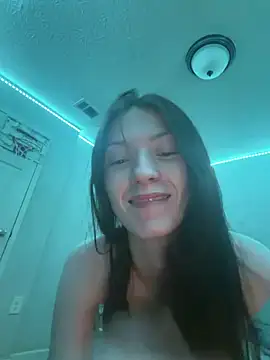 Snapshot of Munchkinbaby72318 chatting on June 15, 2026, 1:52 am Munchkinbaby72318 online show from June 15, 2026, 1:52 am