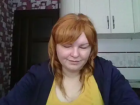 KrisryOxNikss online show from May 17, 2026, 4:43 am