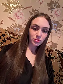 AlinaLove3213 online show from April 12, 2026, 4:56 pm