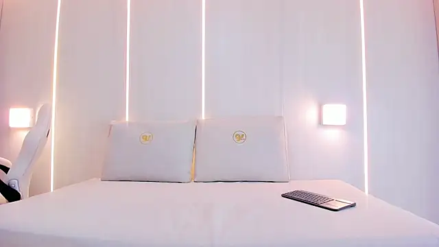 Snapshot of stefany_lure chatting on April 22, 2026, 1:34 pm stefany lure online show from April 22, 2026, 1:34 pm