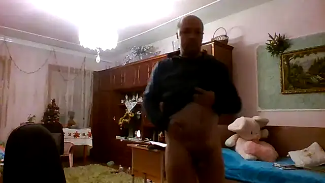 Snapshot of Luceriusbigass chatting on December 27, 2024, 4:21 pm Luceriusbigass online show from December 27, 2024, 4:21 pm