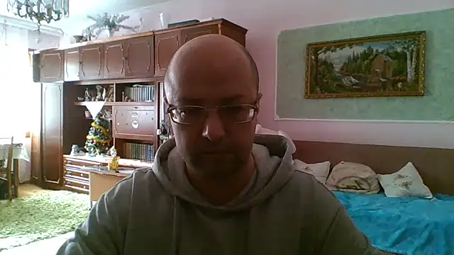 Snapshot of Luceriusbigass chatting on February 15, 2025, 11:28 am Luceriusbigass online show from February 15, 2025, 11:28 am