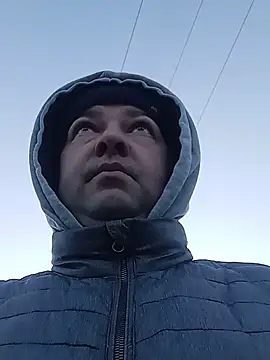 Snapshot of Luceriusbigass chatting on March 6, 2025, 5:57 am Luceriusbigass online show from March 6, 2025, 5:57 am