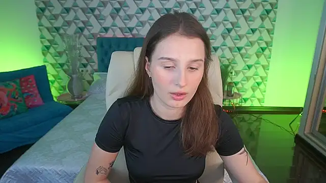 Snapshot of VikVikLove chatting on June 10, 2026, 7:57 pm VikVikLove online show from June 10, 2026, 7:57 pm