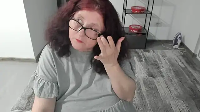 Snapshot of CatherineRowe chatting on January 29, 2025, 5:24 pm CatherineRowe online show from January 29, 2025, 5:24 pm