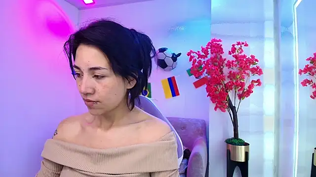 Snapshot of Rainy_doll chatting on July 15, 2026, 12:10 pm Rainy doll online show from July 15, 2026, 12:10 pm