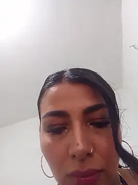 Snapshot of Antonella-corruso chatting on May 29, 2026, 11:58 pm Antonella-corruso online show from May 29, 2026, 11:58 pm