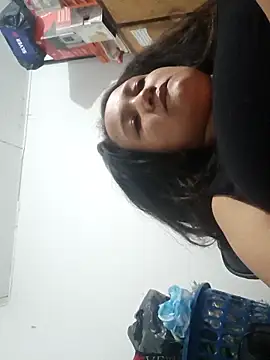 paola daza online show from April 10, 2026, 2:11 pm