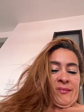 Natigoonzalez online show from April 29, 2026, 5:30 pm