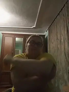 AureliaSky598 online show from May 26, 2026, 6:48 pm