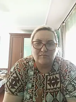 AureliaSky598 online show from June 9, 2026, 12:17 pm