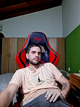 Gonza42OArg online show from April 16, 2026, 1:06 am