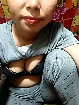 ross001 online show from April 14, 2026, 9:32 pm