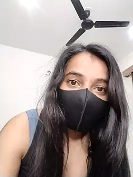 kavyasharma0 online show from April 9, 2026, 11:48 am