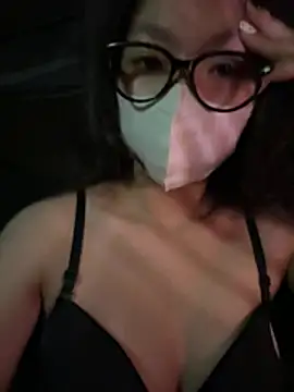 Tieu Vy online show from April 12, 2026, 3:50 pm